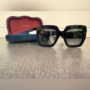 AUTHENTIC Gucci Iconic Interlocking G Black Oversized Sunglasses NWT